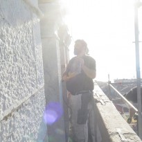 Poseganje v kamnite elemente z občutkom Poseganje v kamnite elemente z občutkom