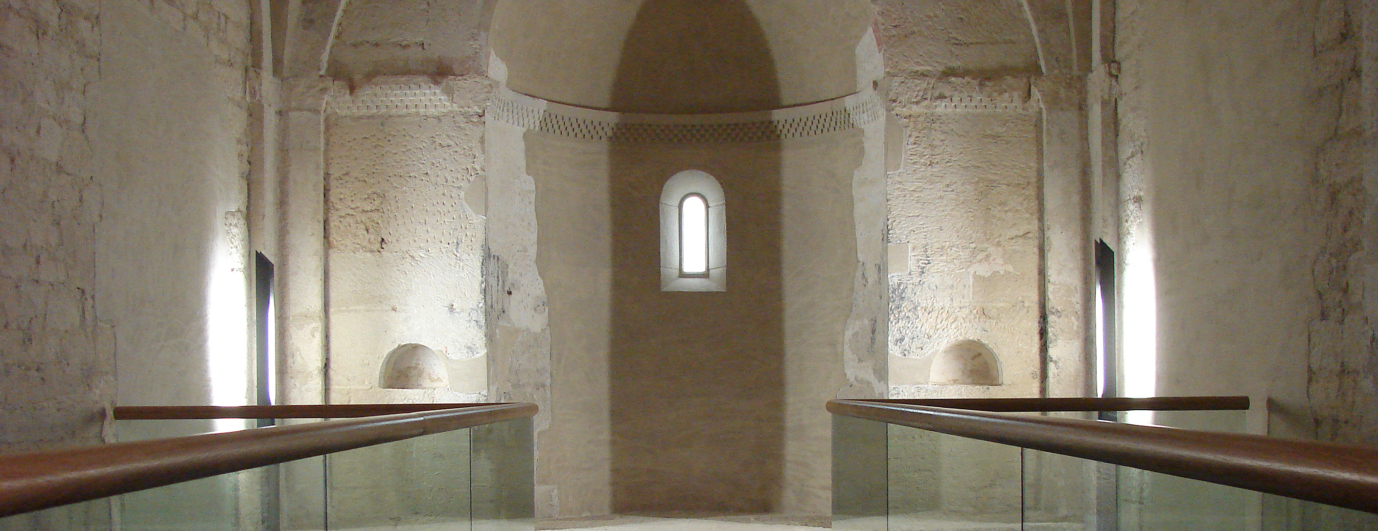 Rekonstrukcija-romanske-kapele